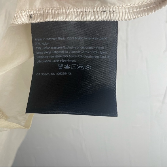 Lululemon Step Out High Rise Short 3" Traslu Water-Resistant Fabric - Picture 14 of 14